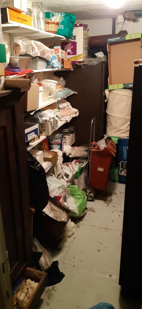 Cave avant d'être vidée